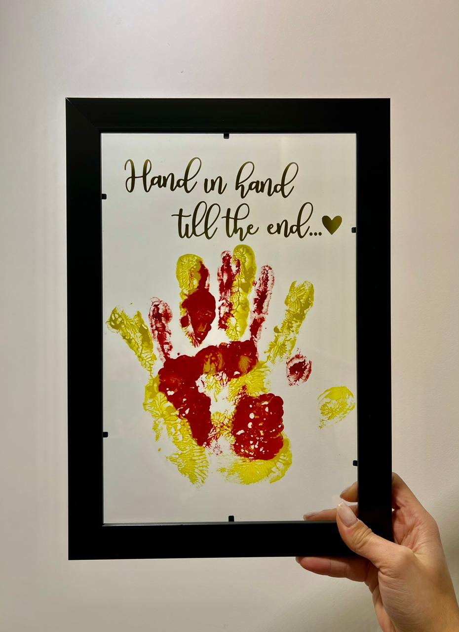 The Hand Painting Frame